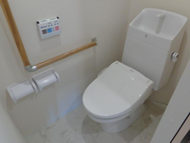 シャワー付トイレ