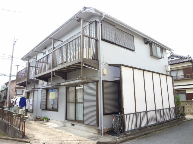 落ち着いた雰囲気の外観です