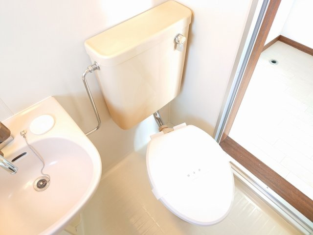 落ち着いたトイレです