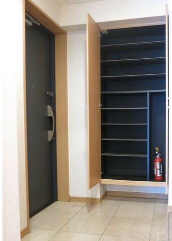 ラフィーネデュオの玄関