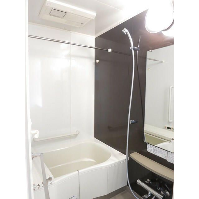 ラフィーネデュオの浴室