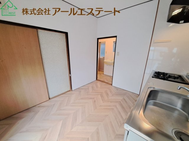 加古川市野口町北野　　中古戸建の居間・リビング