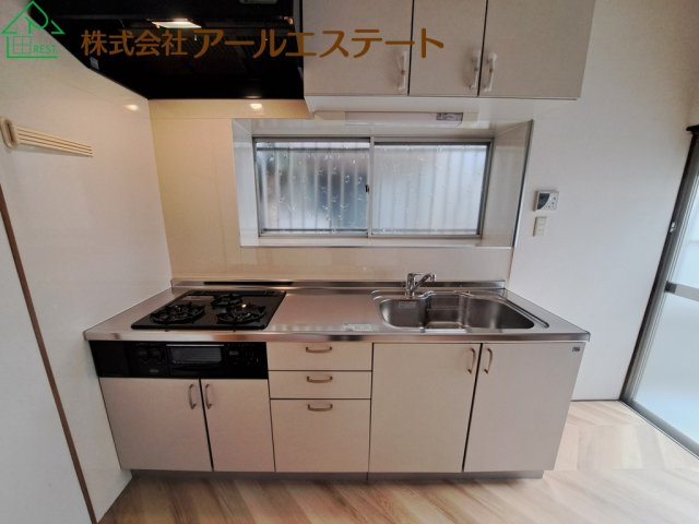 加古川市野口町北野　　中古戸建のキッチン