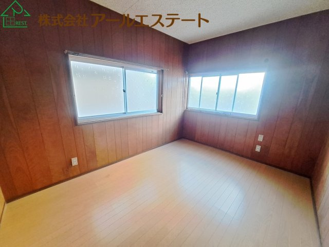 加古川市野口町北野　　中古戸建の子供部屋