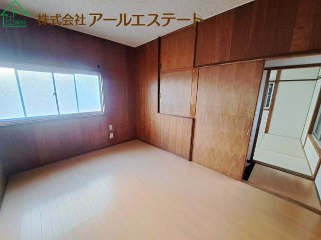 加古川市野口町北野　　中古戸建の寝室