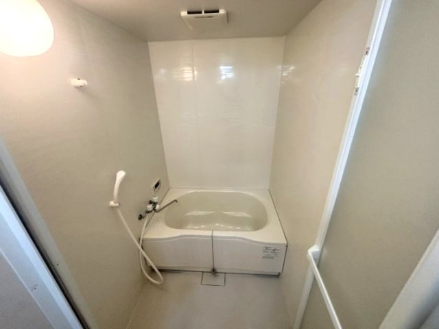 スペーシア高羽の浴室