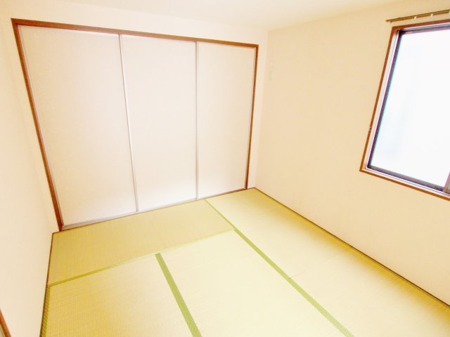 グリーンタウン矢野東Bの和室