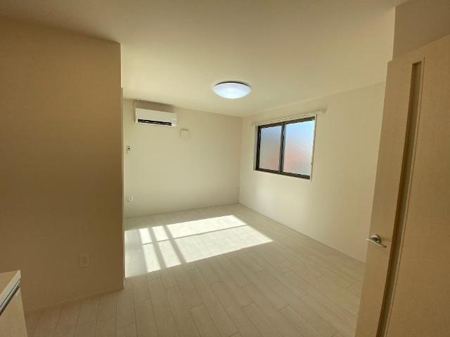 ティーズ　シャルパンティエの洋室