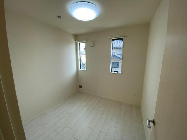 ティーズ　シャルパンティエの洋室