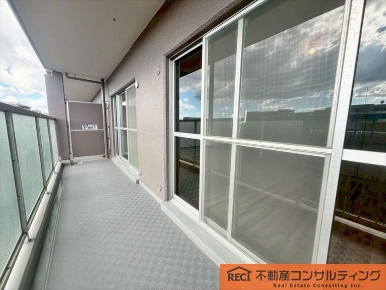甲子園口ビューハイツ一号棟（北棟）のバルコニー