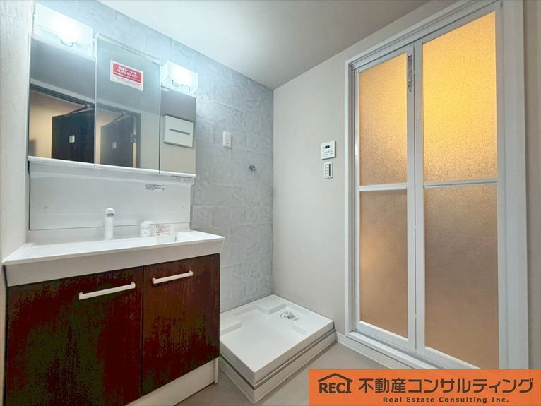 甲子園口ビューハイツ一号棟（北棟）の独立洗面台