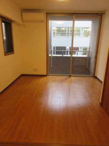 堂島プライマリーワンの居間・リビング|ゆったりとしたリビングです