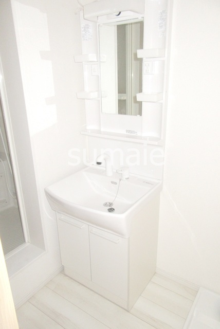 カルムプレイス東小岩の洗面所|独立洗面台です。