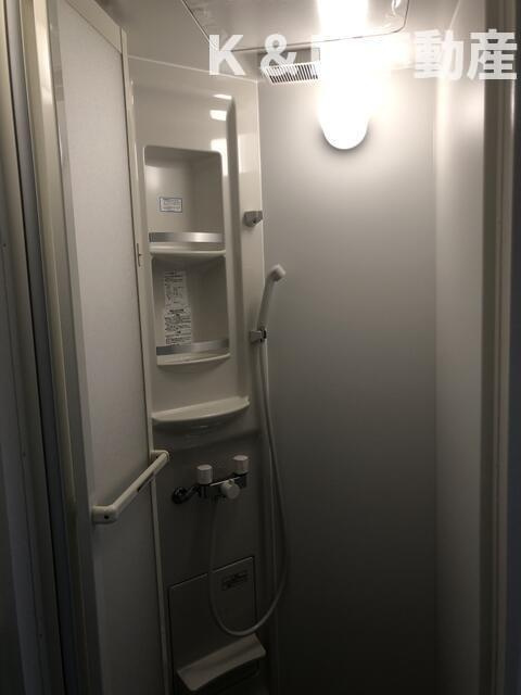 コーポラス旭のシャワールーム|シャワーを浴びることができます