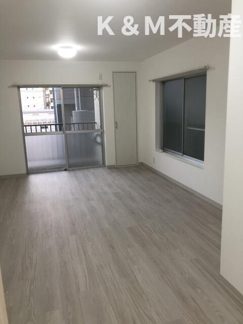 コーポラス旭の居間・リビング|ゆったりとしたリビングです