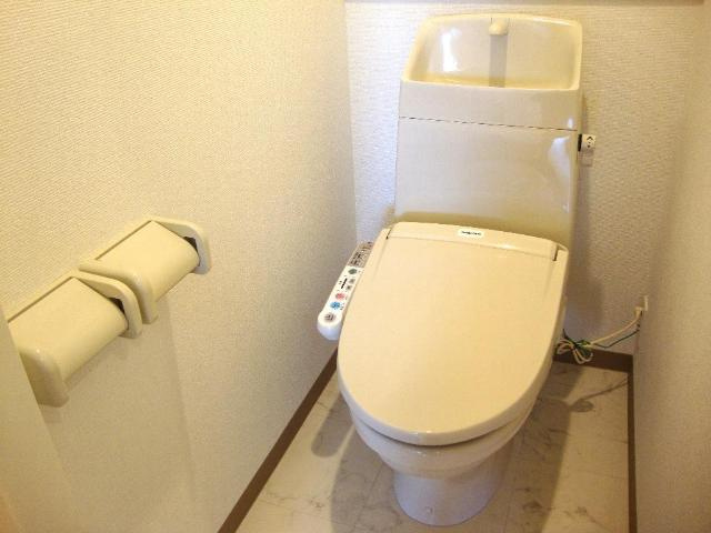 カーサ　ソラーレのトイレ|シャワー付トイレ