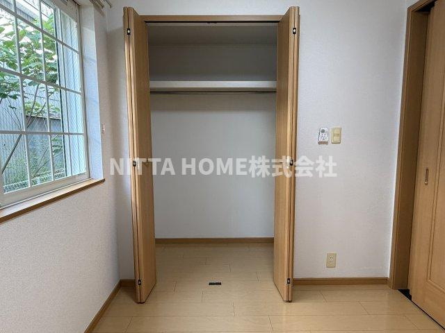 アルバローザの収納|洋室にはクローゼットがあります♪