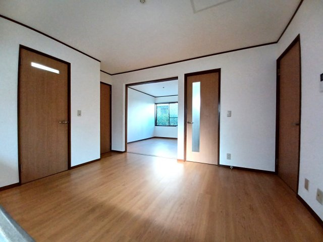 中央１８１４の洋室