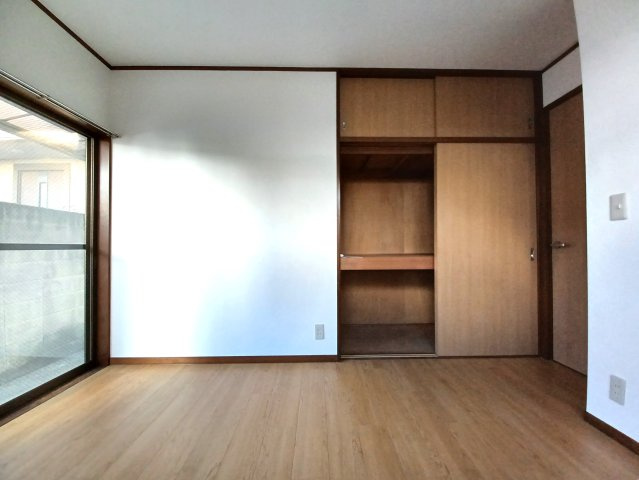 中央１８１４の洋室