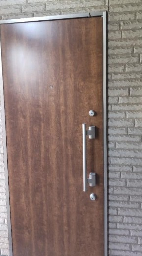 F・Pクレストグランデの玄関