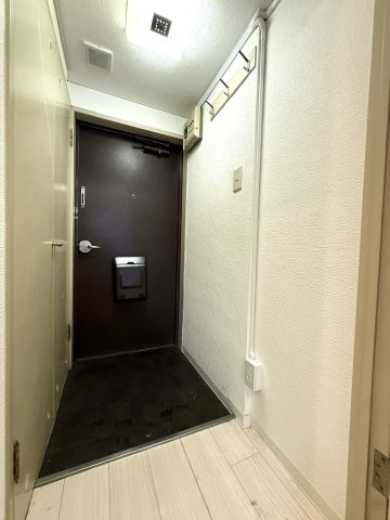 メゾンドルチェ円山の玄関