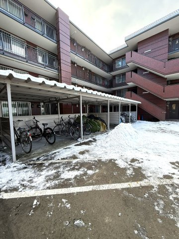 メゾンドルチェ円山の駐輪場