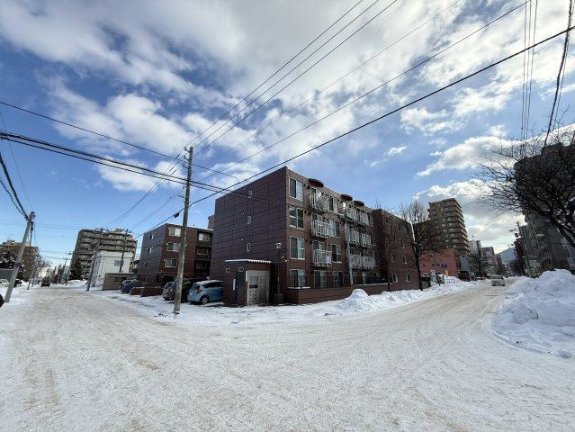 メゾンドルチェ円山の外観