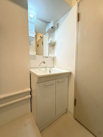 メゾンドルチェ円山の独立洗面台