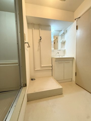 メゾンドルチェ円山の独立洗面台