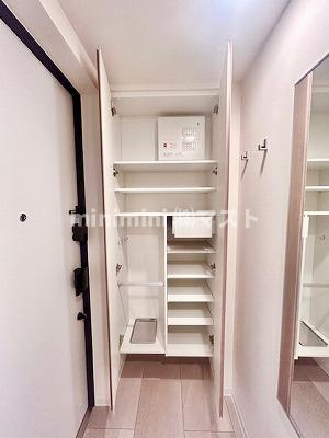 コンフォリア・リヴ本町WESTQの収納