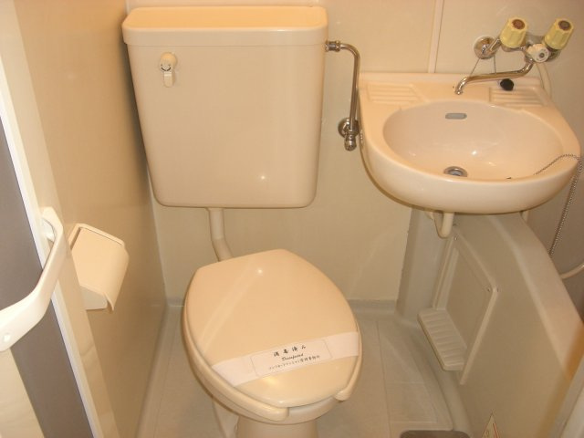 コンフォートマンション　北戸田の洗面所|別号室の参考写真です。