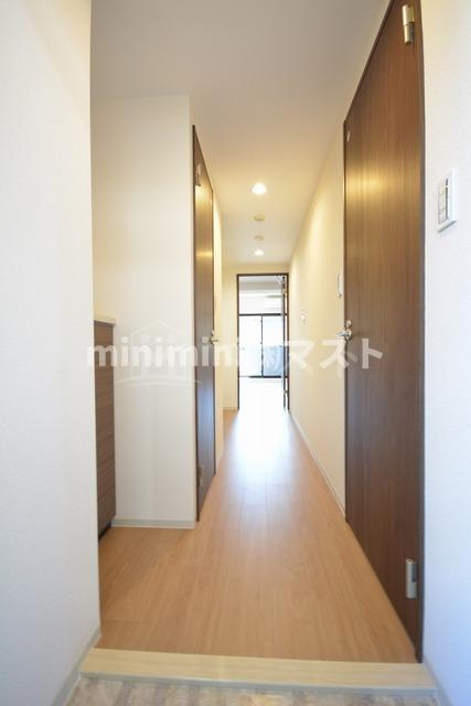 フォーリアライズ大阪ウエストベイの玄関