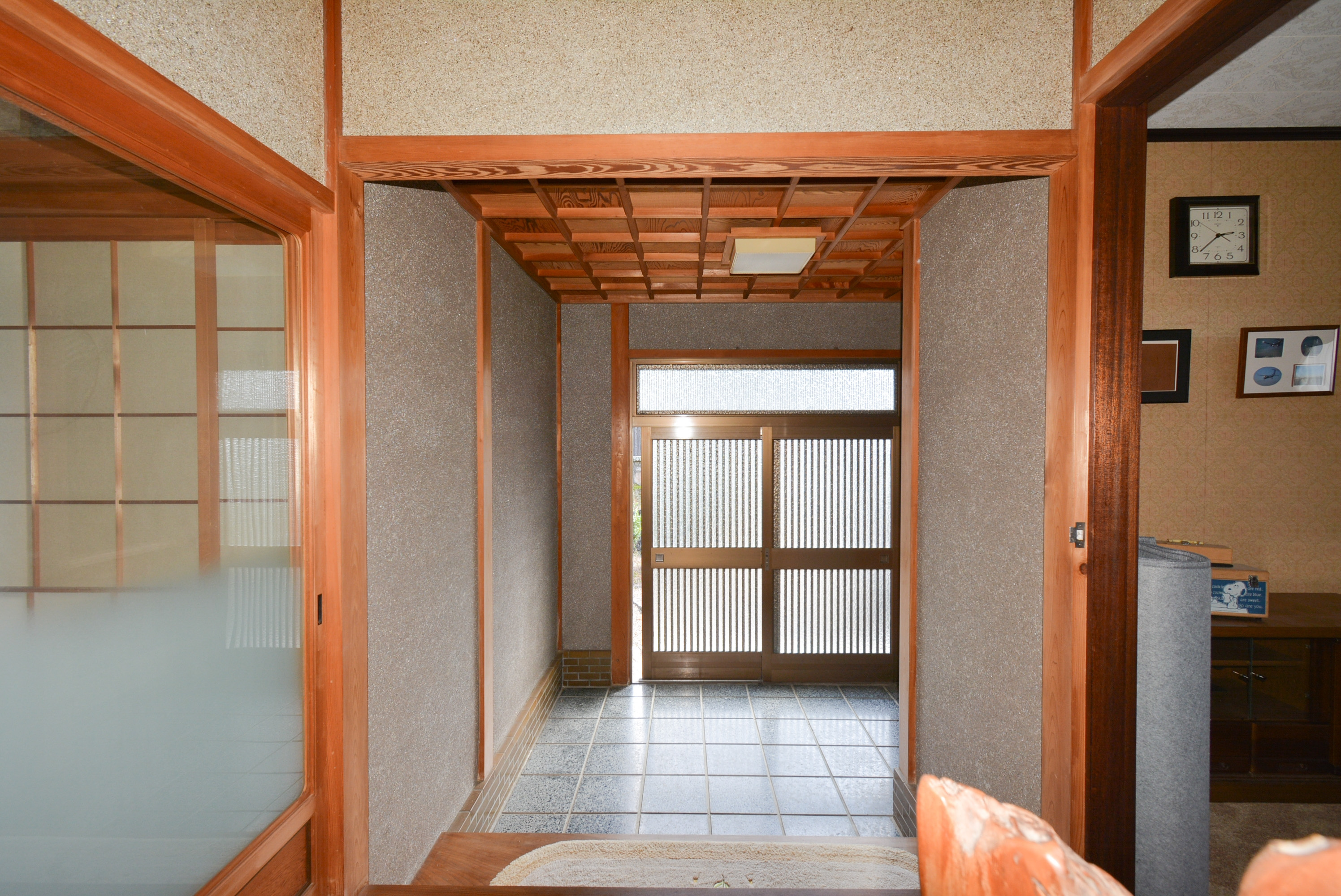 丹波市氷上町油利の中古一戸建の玄関