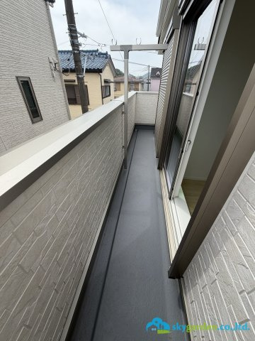 平塚市山下第14　新築戸建　全1棟1号棟のバルコニー