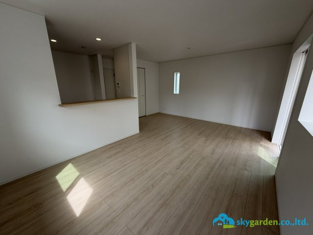 平塚市山下第14　新築戸建　全1棟1号棟の居間・リビング