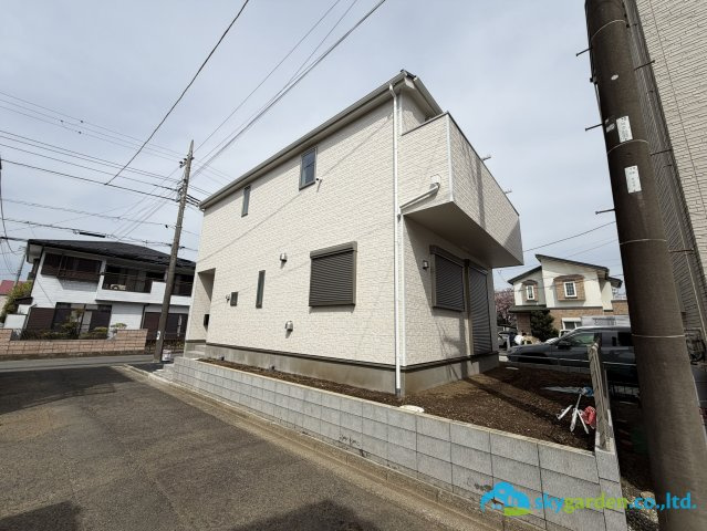 平塚市山下第14　新築戸建　全1棟1号棟の前面道路含む現地写真