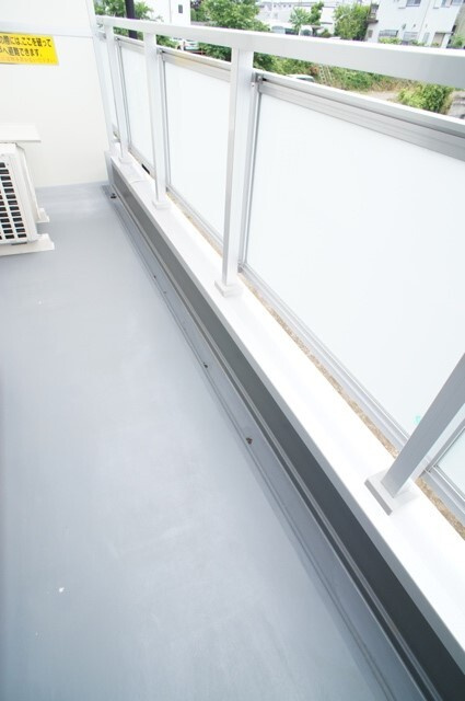 リブリ・SKY'S THE LIMITのバルコニー