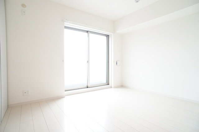 リブリ・SKY'S THE LIMITの洋室