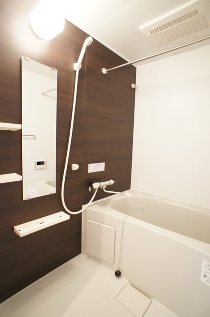 リブリ・SKY'S THE LIMITの浴室