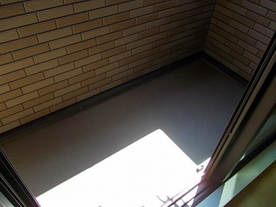 【バルコニー】 | フィオレンティーナⅢ | バルコニーからの眺めを楽しみながら食事をしませんか