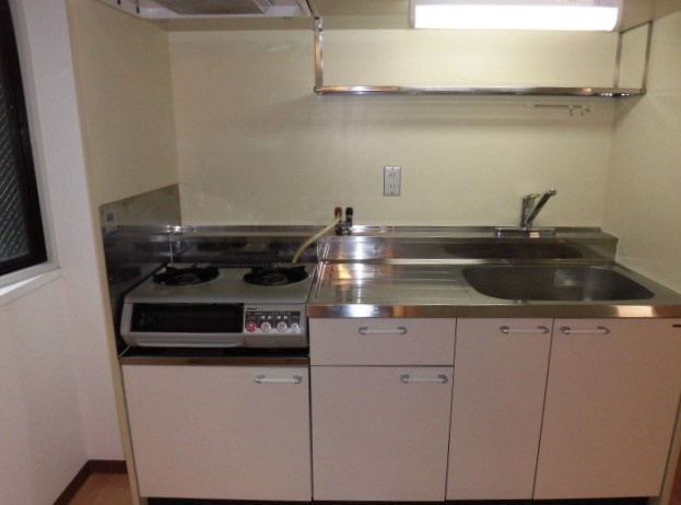大阪市中央区内淡路町１丁目の賃貸マンションのキッチン