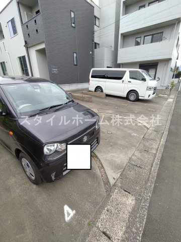 ルチアーノの駐車場