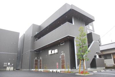 【外観】 | アンピオ千鳥参番館 | スタイリッシュで落ち着いた外観です。