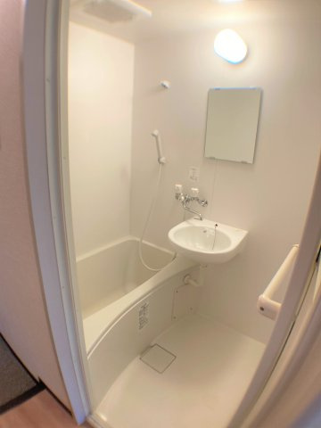 ノーブルハウス坂の浴室|別部屋同間取の画像となります。