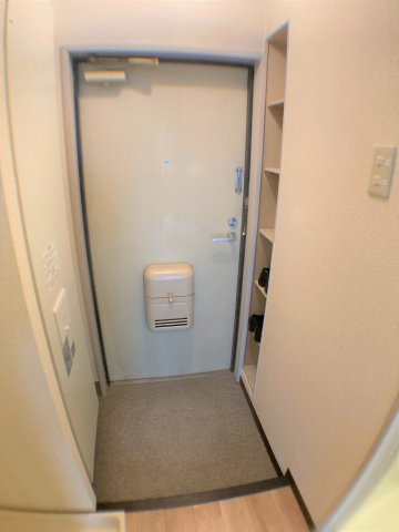 ノーブルハウス坂の玄関|別部屋同間取の画像となります。