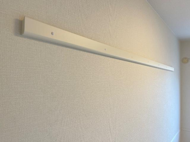 サンローズⅡの設備|壁掛けハンガー