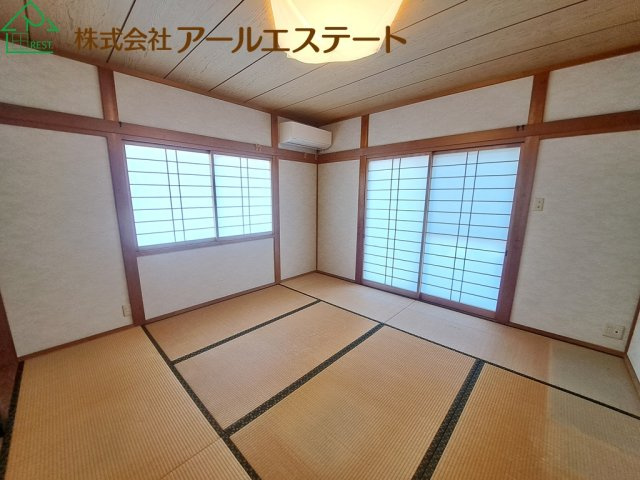 加古川市加古川町備後　　　　山陽電鉄「尾上の松駅」徒歩18分の和室
