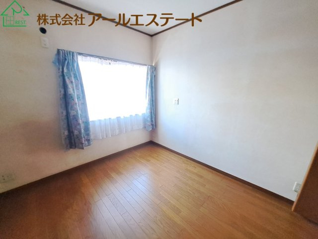 加古川市加古川町備後　　　　山陽電鉄「尾上の松駅」徒歩18分の子供部屋