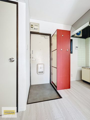 マリオンハイツⅢの玄関