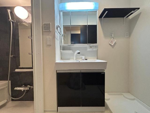 サウダージの洗面所|洗髪洗面化粧台